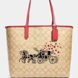Coach  REVERSIBLE CITY TOTE